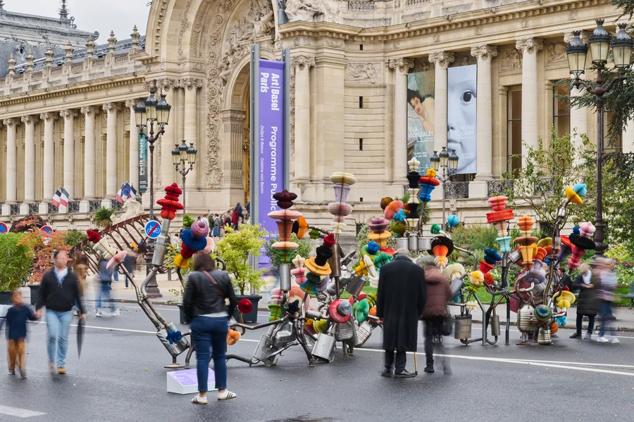 Art Basel Paris 2026, Public Program: sculpture by Keita Miyazaki in front of a palace facade on Avenue Winston-Churchill