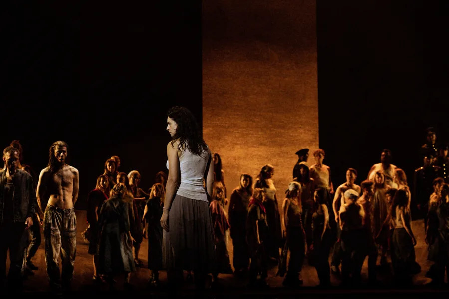 Salzburger Festspiele 2026: Asmik Grigorian as Carmen with the ensemble in the staging by Gabriela Carrizo